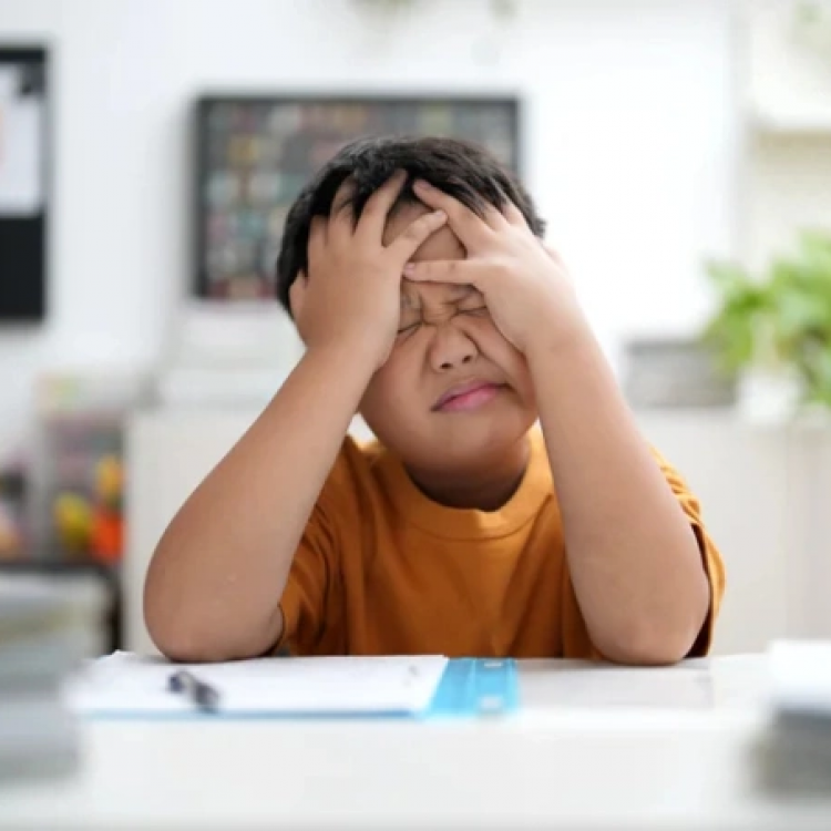 5 dấu hiệu trẻ đang gặp khó khăn tâm lý vì áp lực học hành